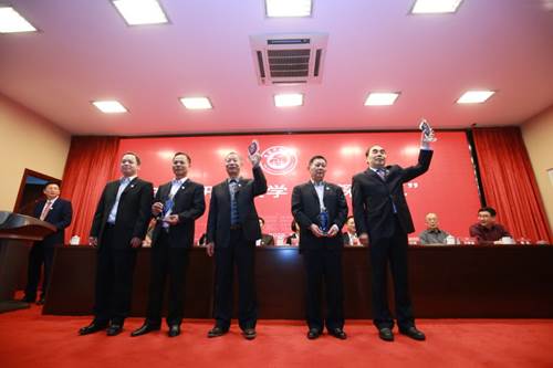 说明: https://zhou.zhcpt.edu.cn/__local/D/26/79/0E9B0500D8863255AA6796EBA37_82F58C9F_DE9C.jpg